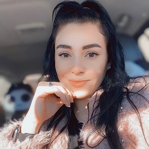 Meet your Posher, Nicolette